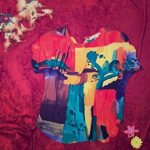 Women’s Abstract Top With Shoulderpads